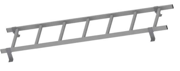 Grau lackierte Metallleiter, seitliche Perspektive, freigestellt vor weißem Hintergrund. Ideal für Industrie oder Bau.